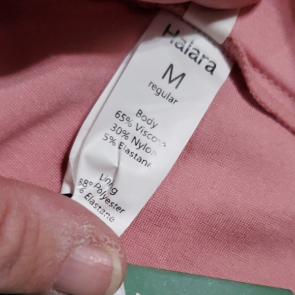 HALARA Pink High-Waisted Cropped Pants - Picture 7 of 9